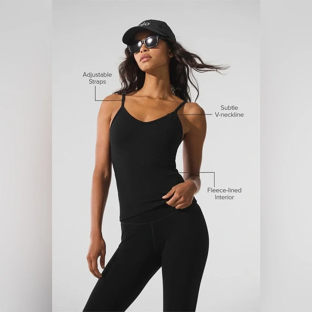 ALO YOGA | ✨NEW✨ Seamless Plush Tank in Black